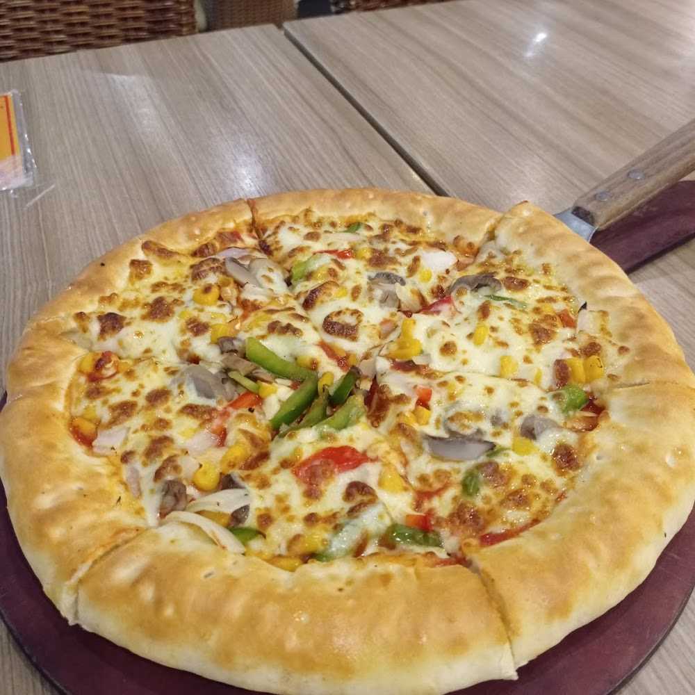 Kuliner Pizza Hut Restoran - Ratu Indah Mall Makassar
