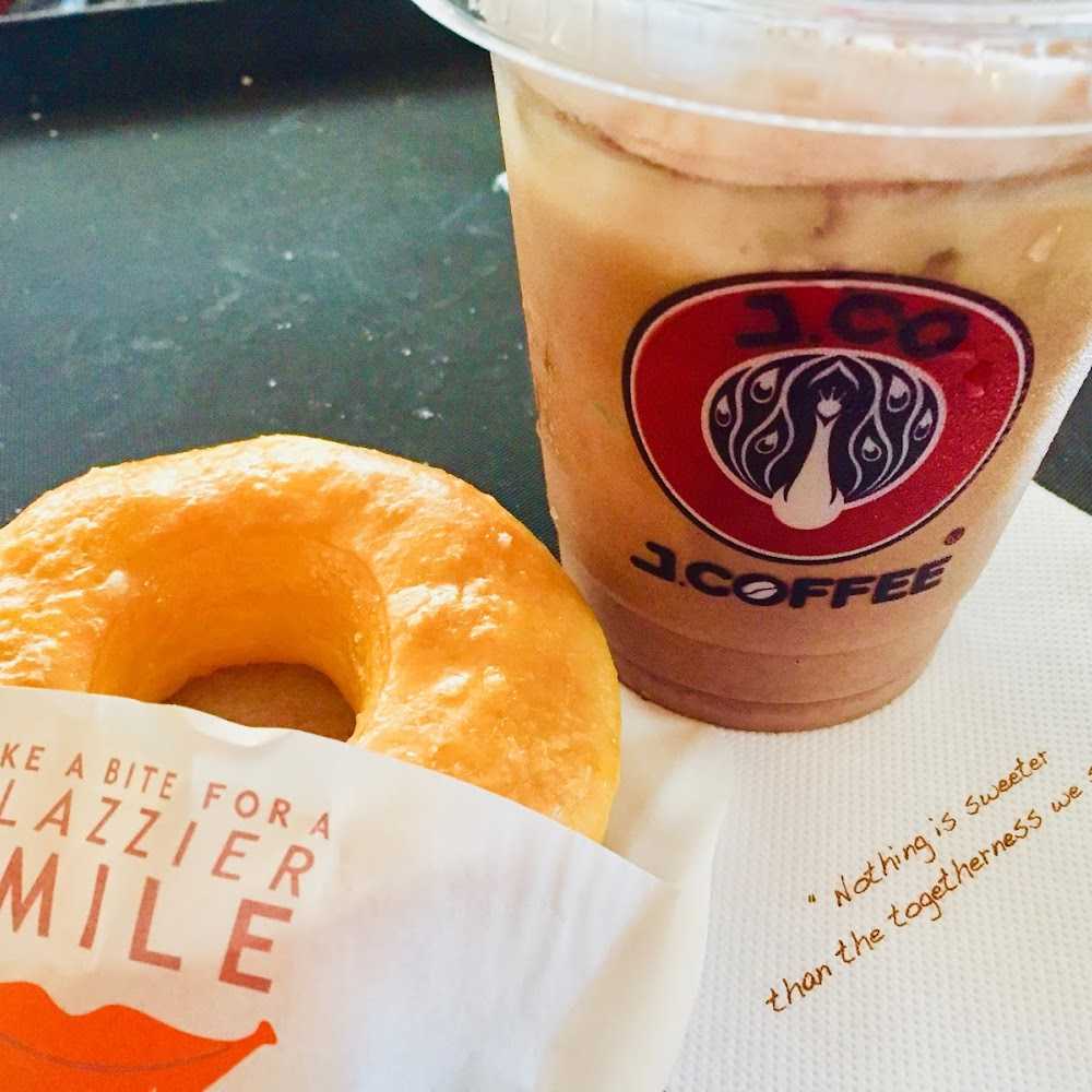 Kuliner J.CO Donuts & Coffee Kopo