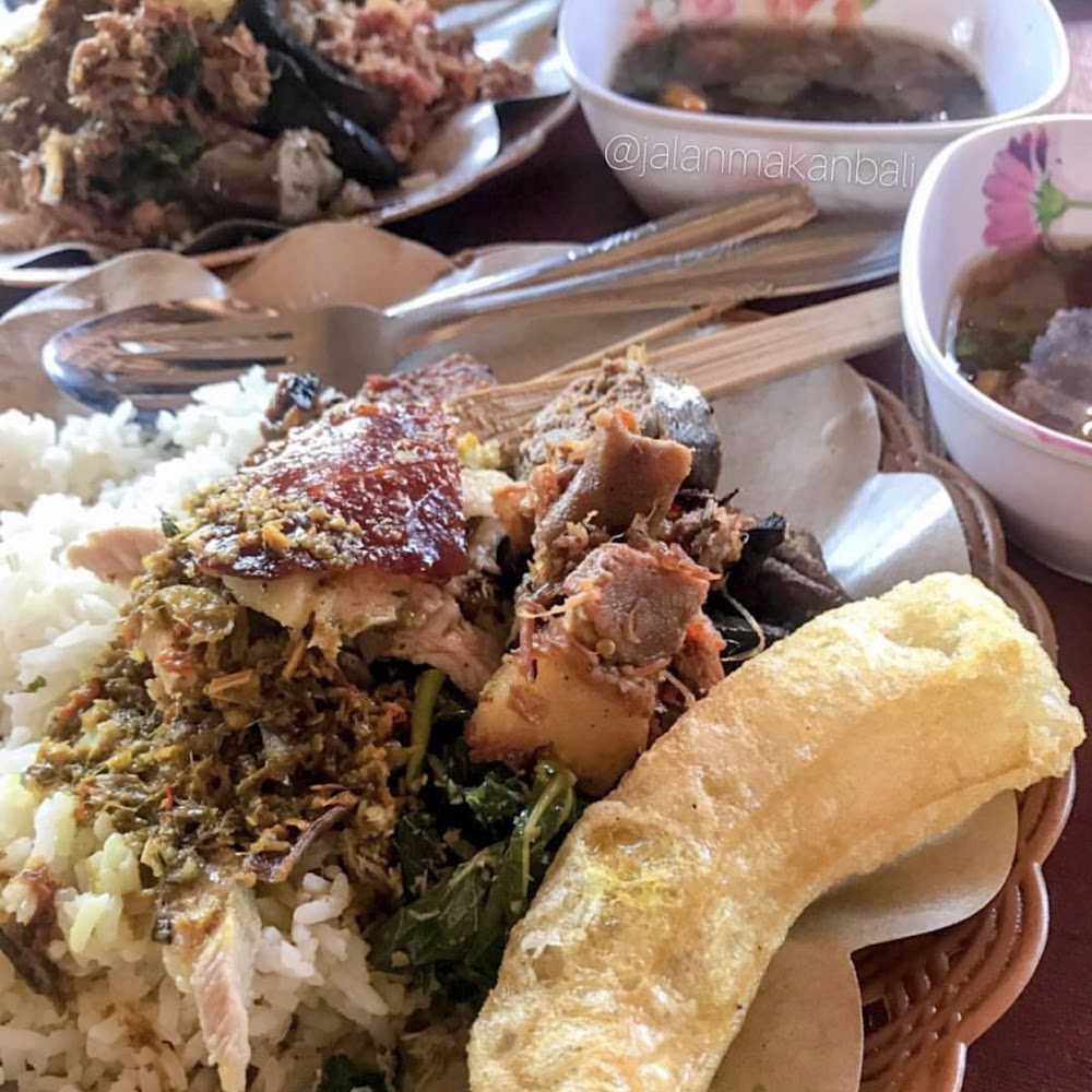 Kuliner The Porch Cafe