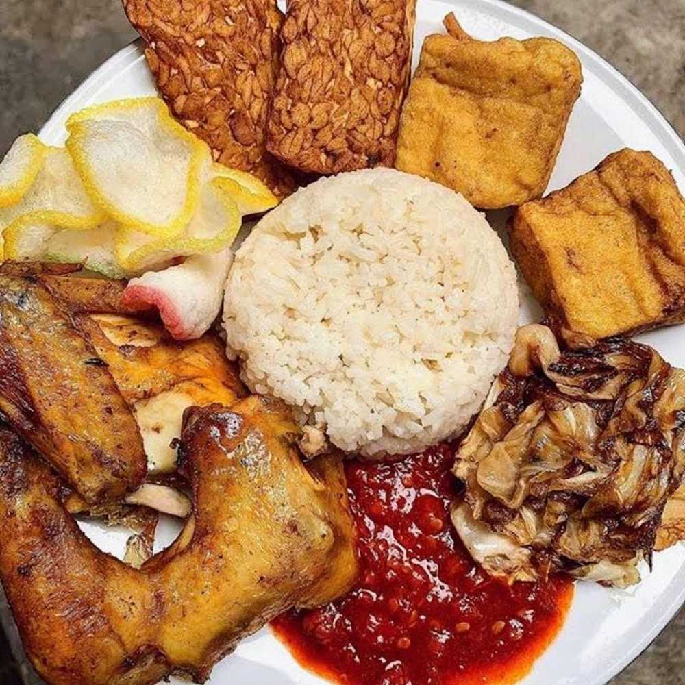 Kuliner Ayam Goreng Berkah