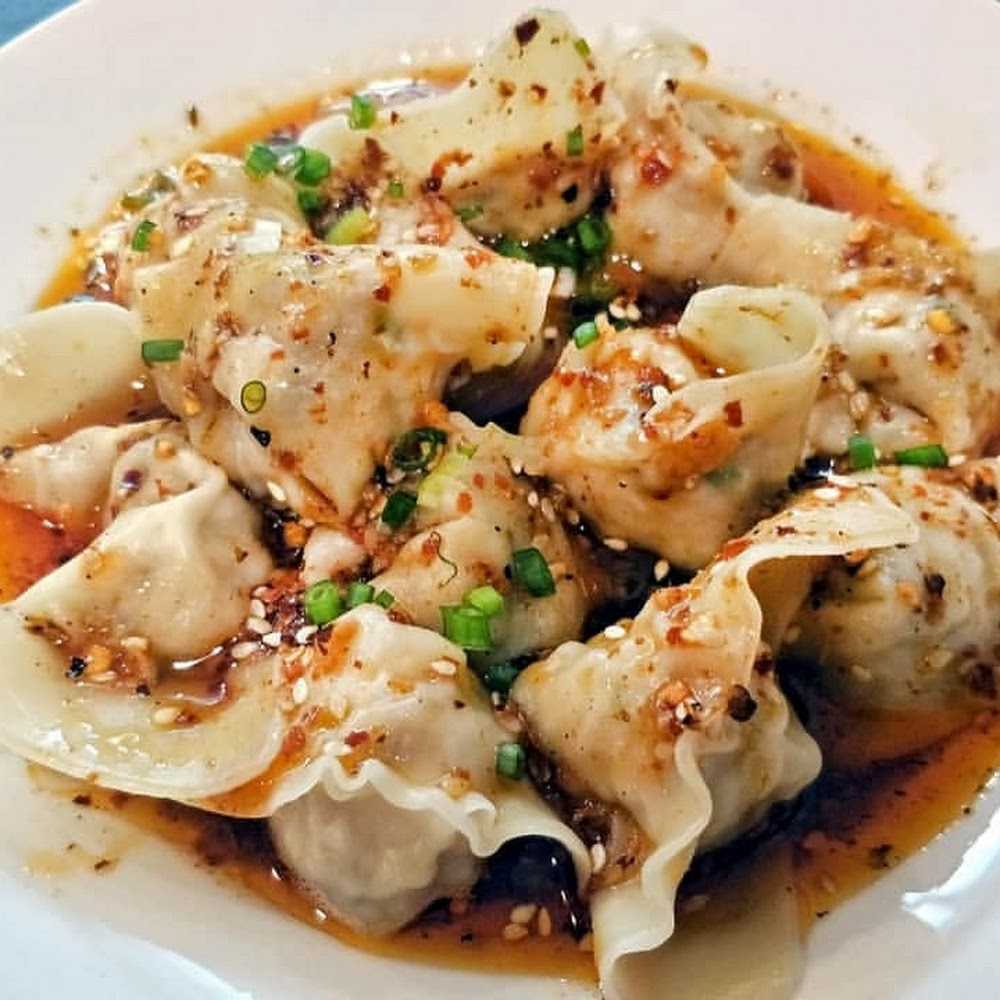 Kuliner Bakmi Karya Wolter Monginsidi
