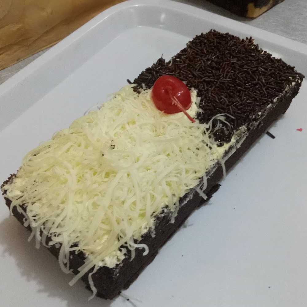 Kuliner RUMAH ROTI BUDI CAKE & BAKERY