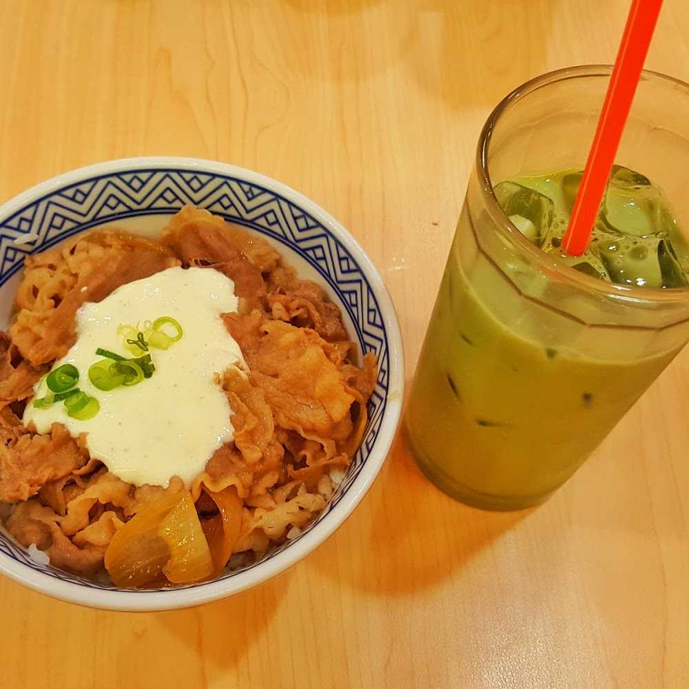 Kuliner Domino's Pizza Utan Kayu