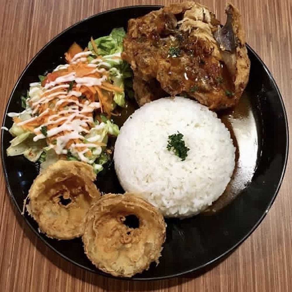 Kuliner The Porch Cafe