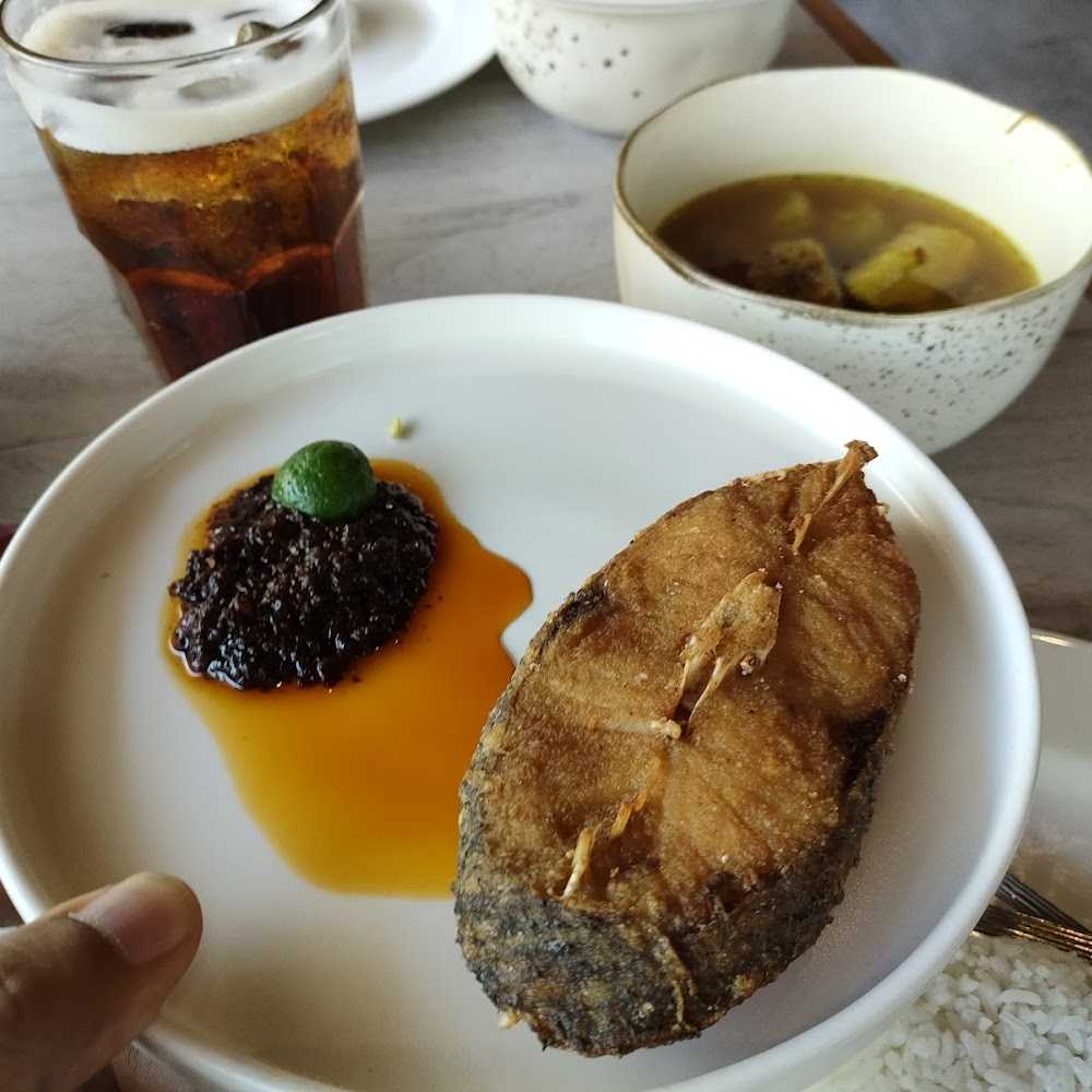Kuliner MIXUE RAYA SESETAN