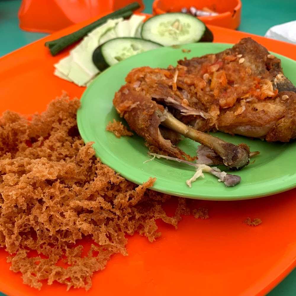 Kuliner MIXUE RAYA SESETAN