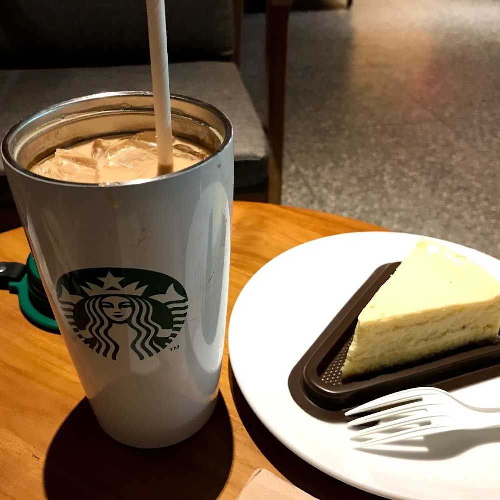 Kuliner Starbucks Sudirman