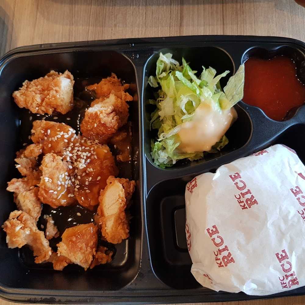Kuliner MIXUE RAYA SESETAN