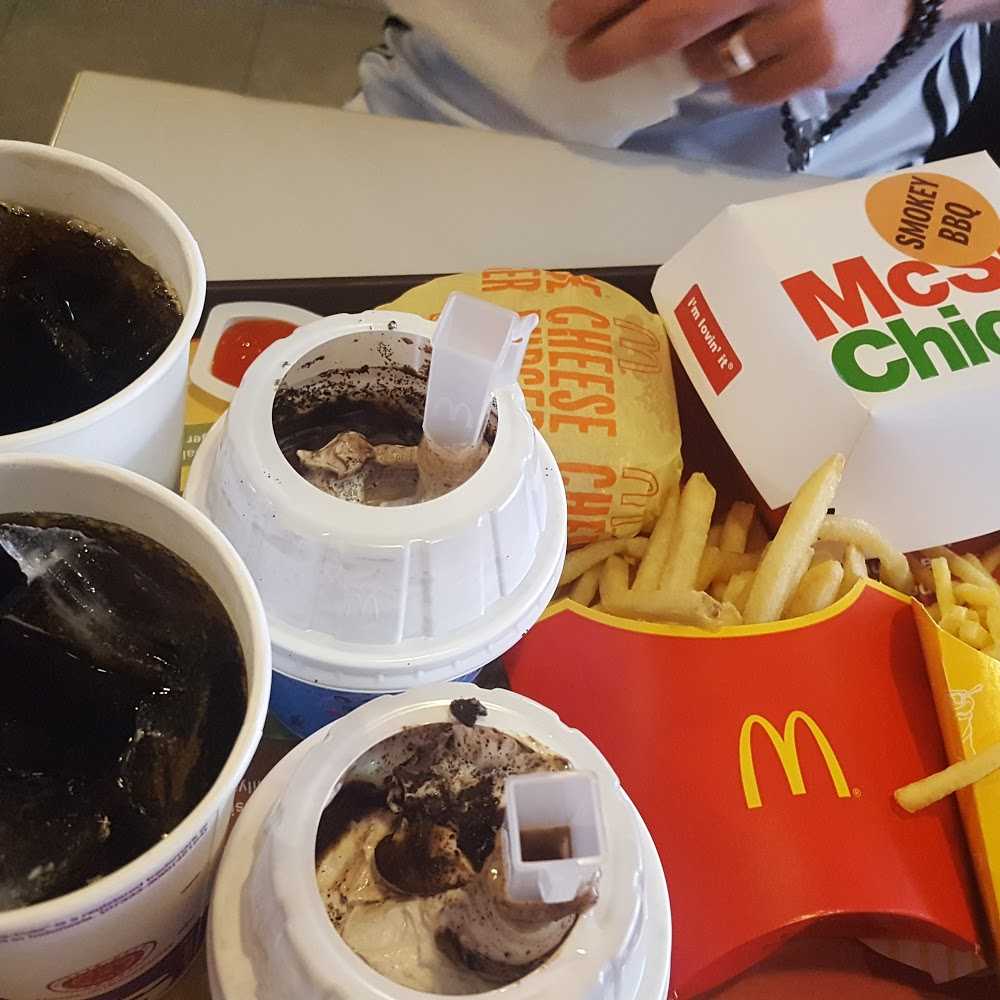 Kuliner McDonald's Kuta Square