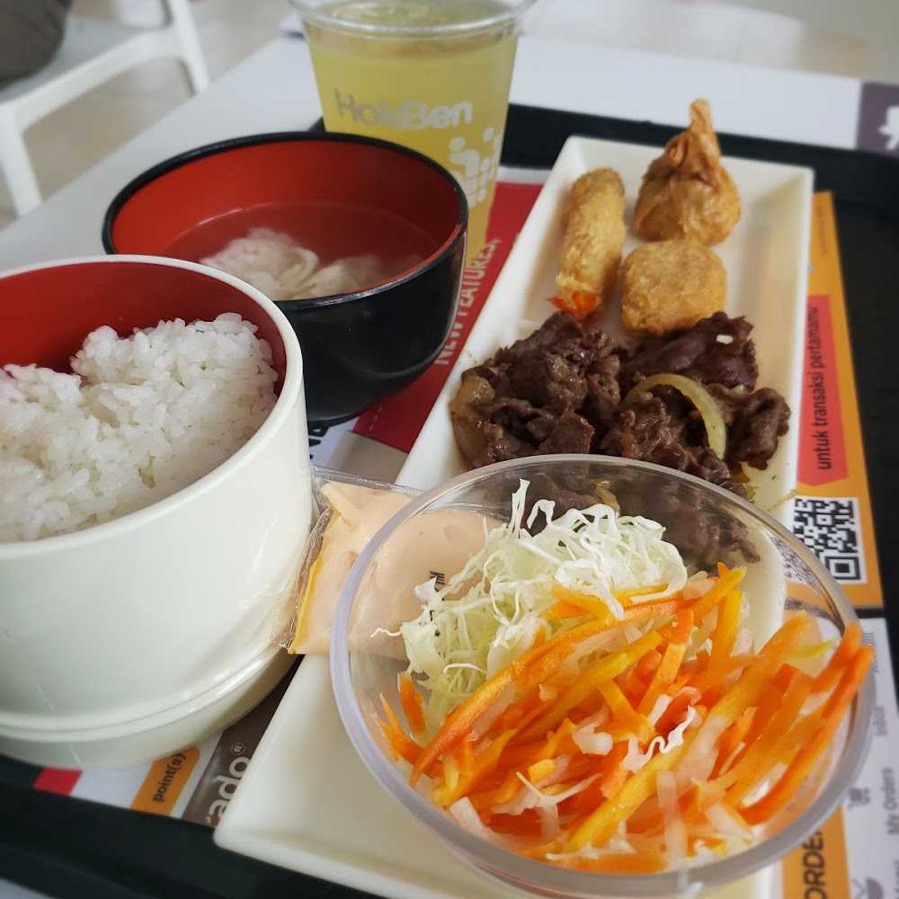 Kuliner MIXUE RAYA SESETAN