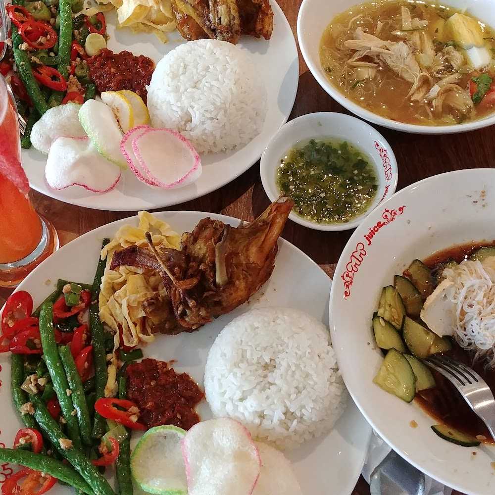 Kuliner MIXUE RAYA SESETAN