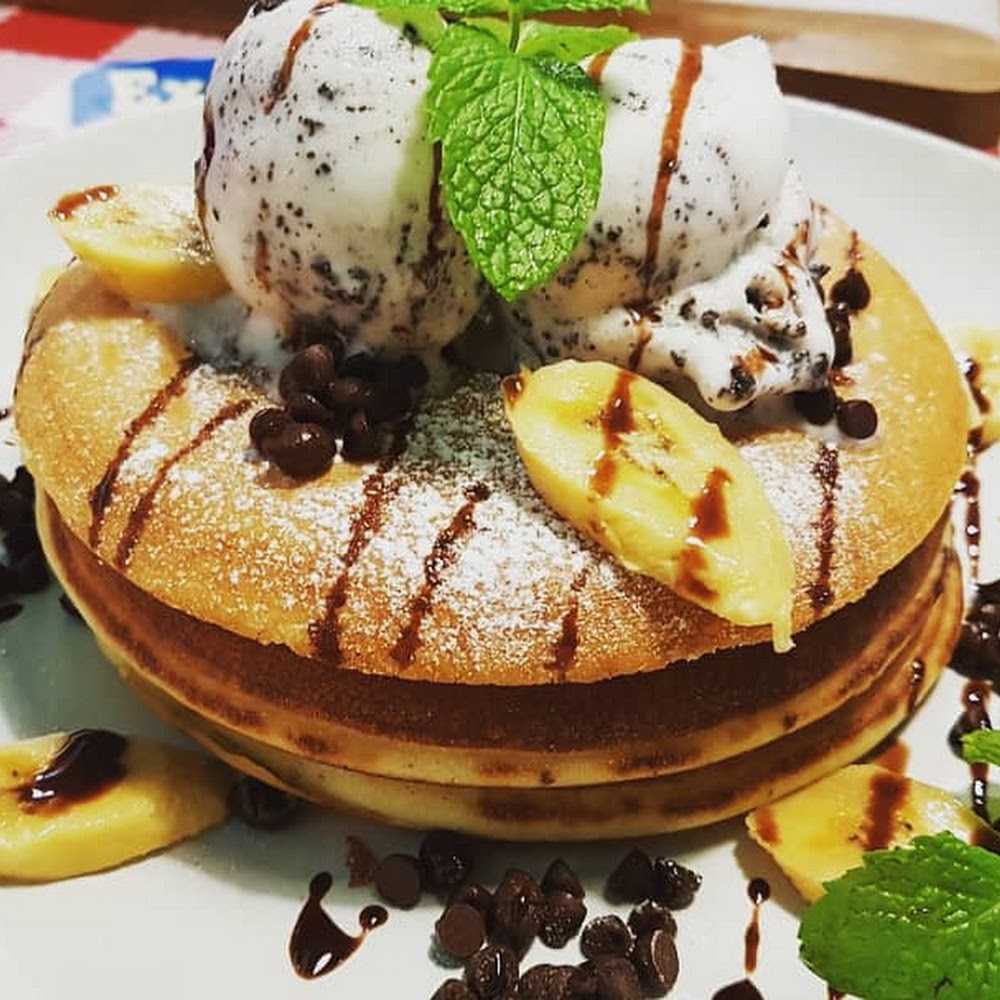 Kuliner Cosmic Diner