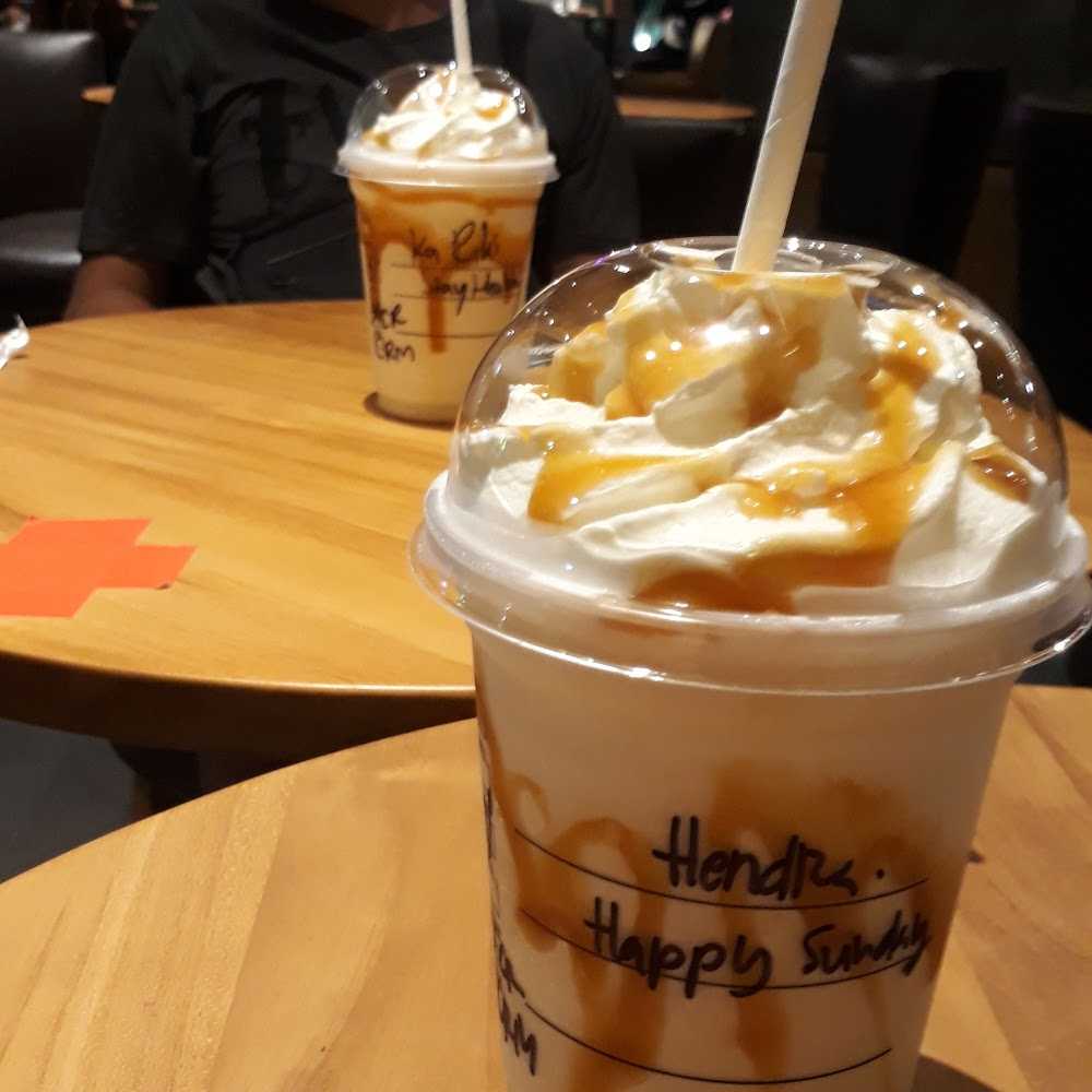 Kuliner Domino's Pizza Semanan