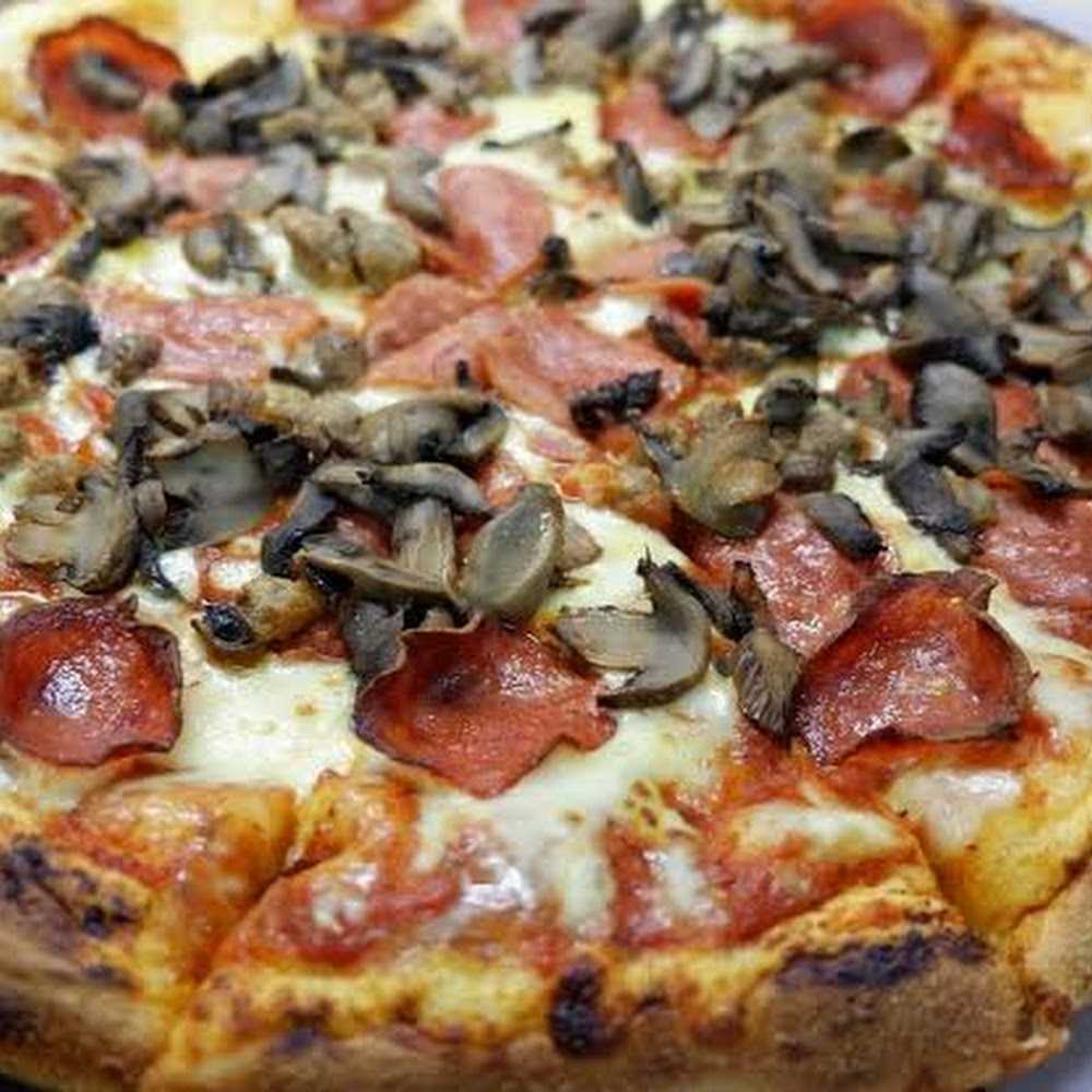 Kuliner Pizza Hut Restoran - Menara Cakrawala