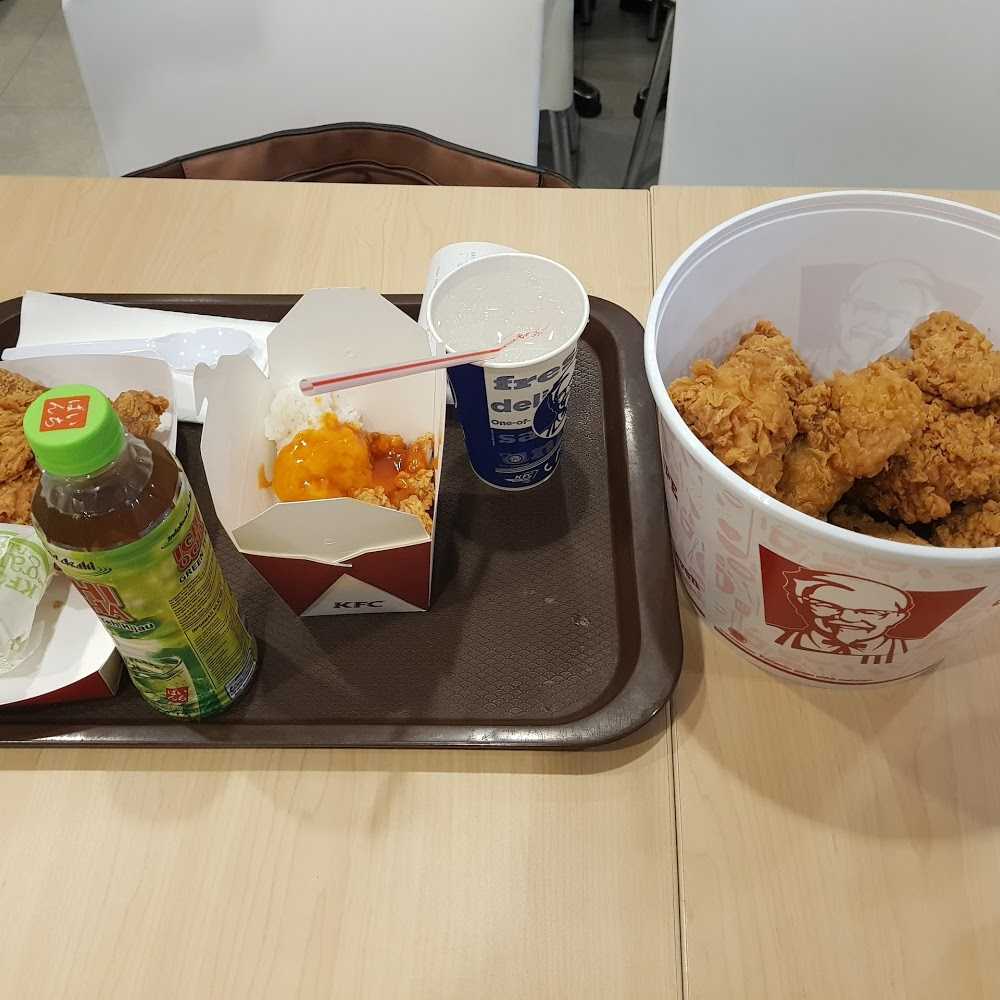 Kuliner Domino's Pizza Utan Kayu