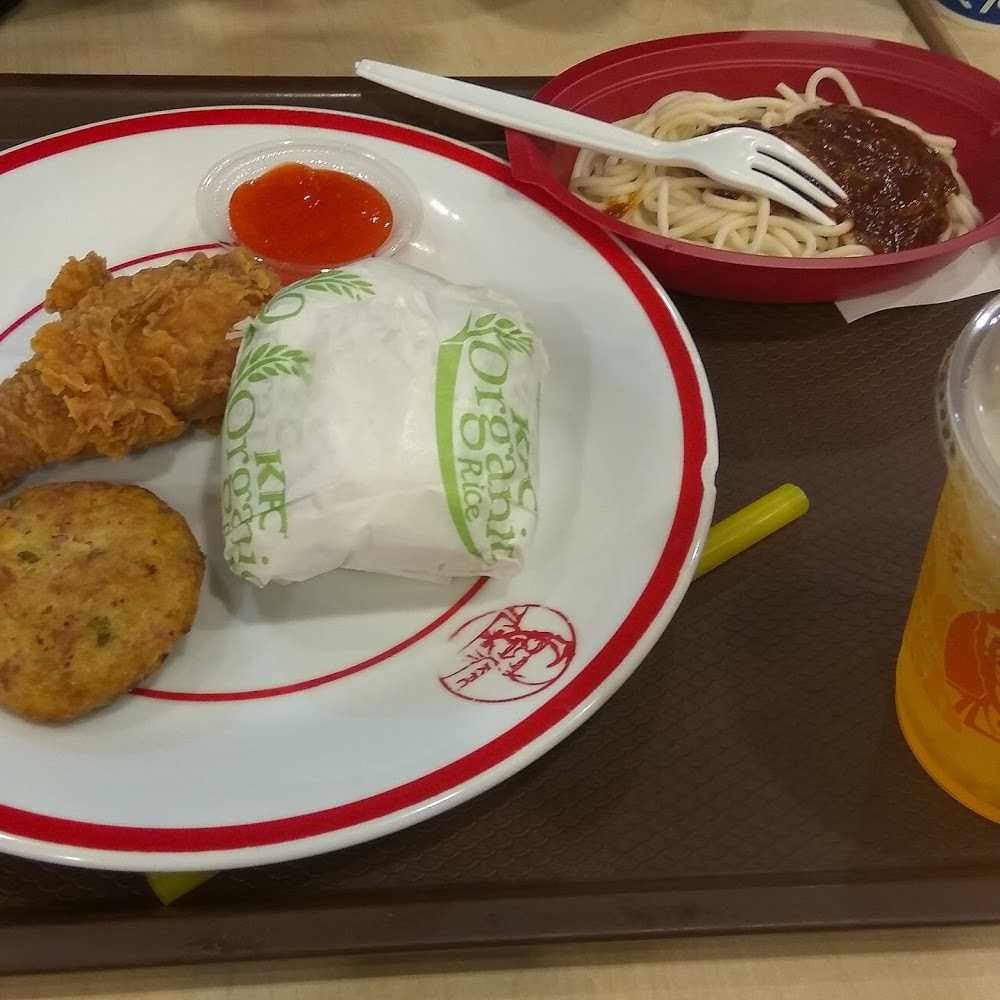 Kuliner Domino's Pizza Utan Kayu