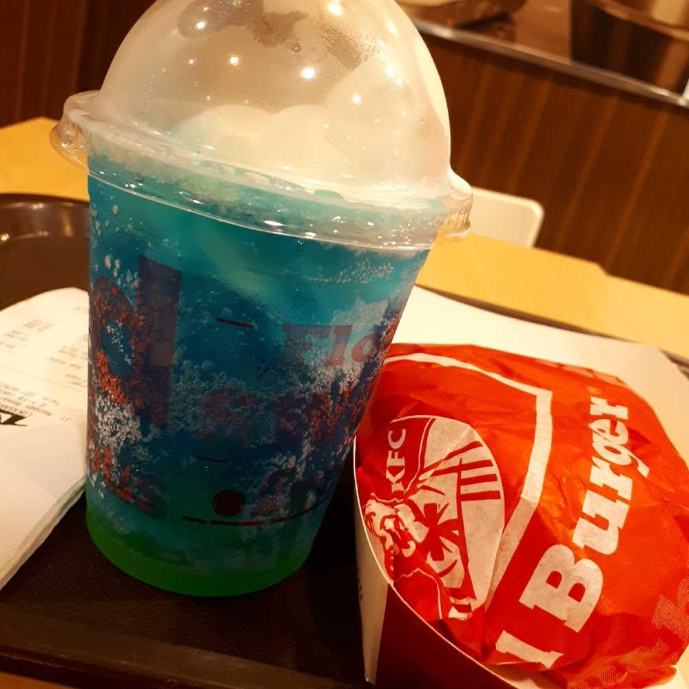 Kuliner Domino's Pizza Semanan