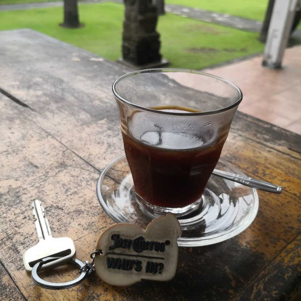 Kuliner The Porch Cafe