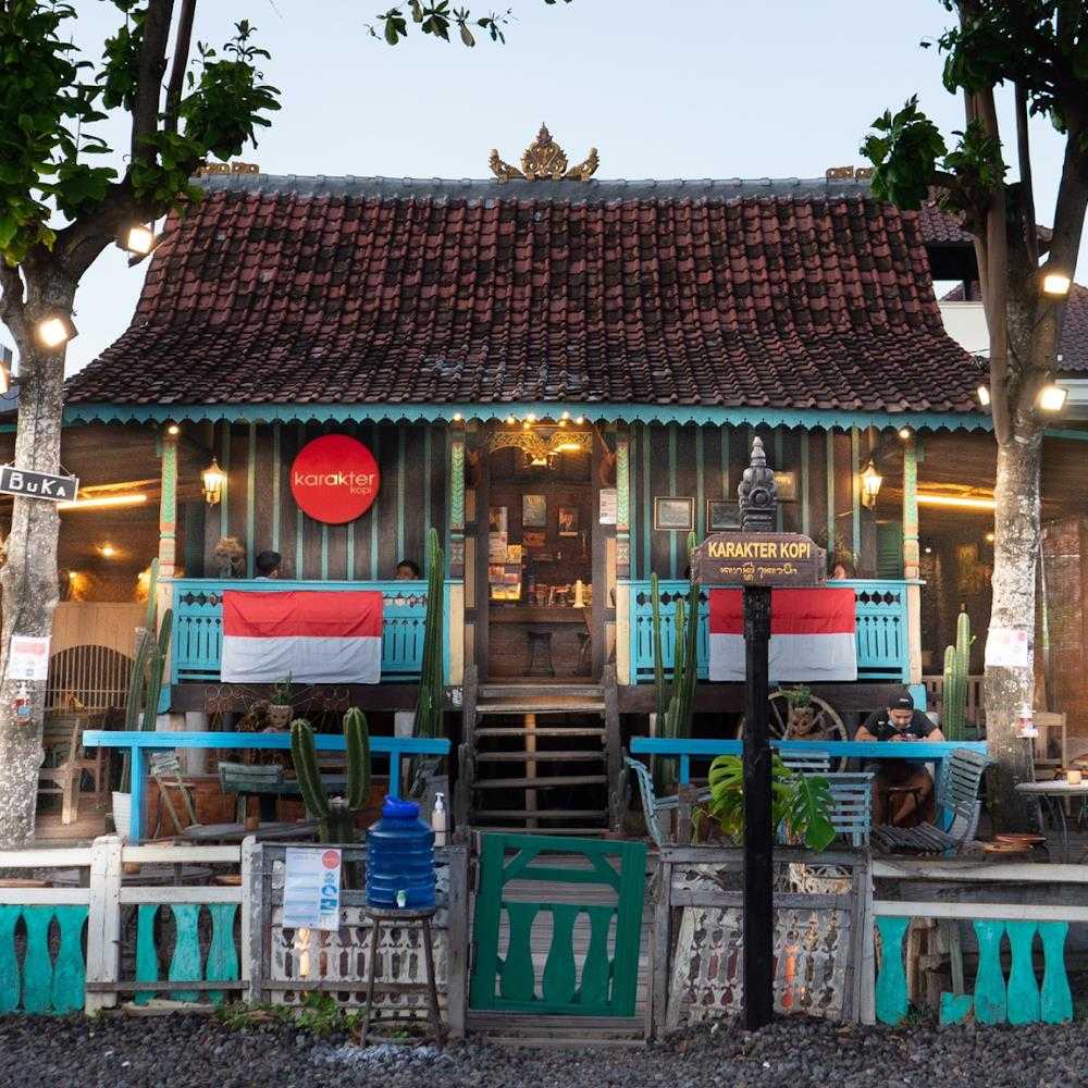 Kuliner The Porch Cafe