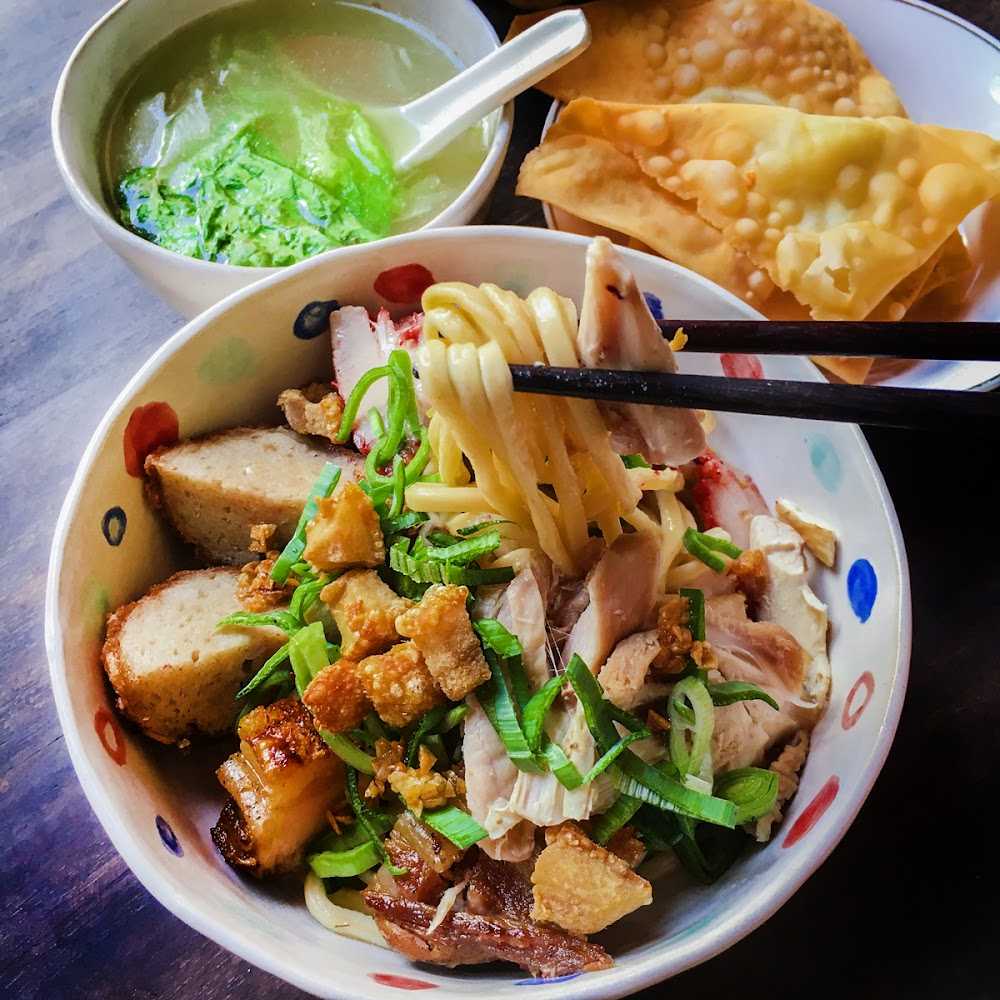 Kuliner Fu Shou Noodle Club
