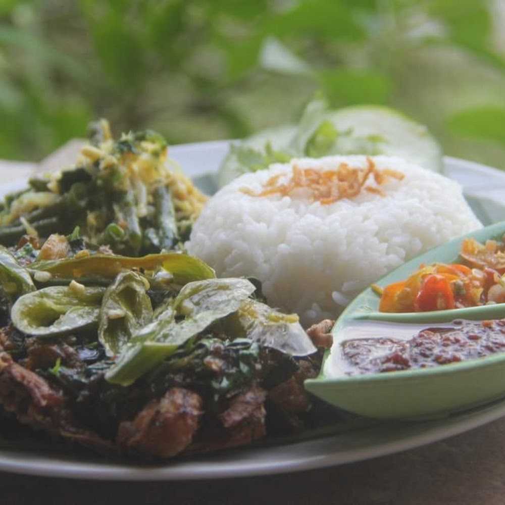 Kuliner Warung Babi Guling Pande Egi