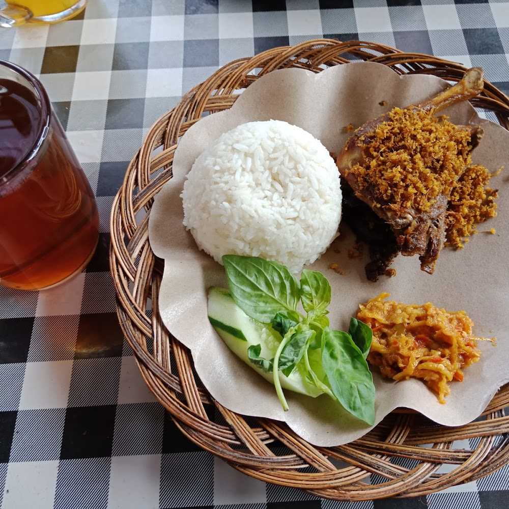 Kuliner Housaku sushi