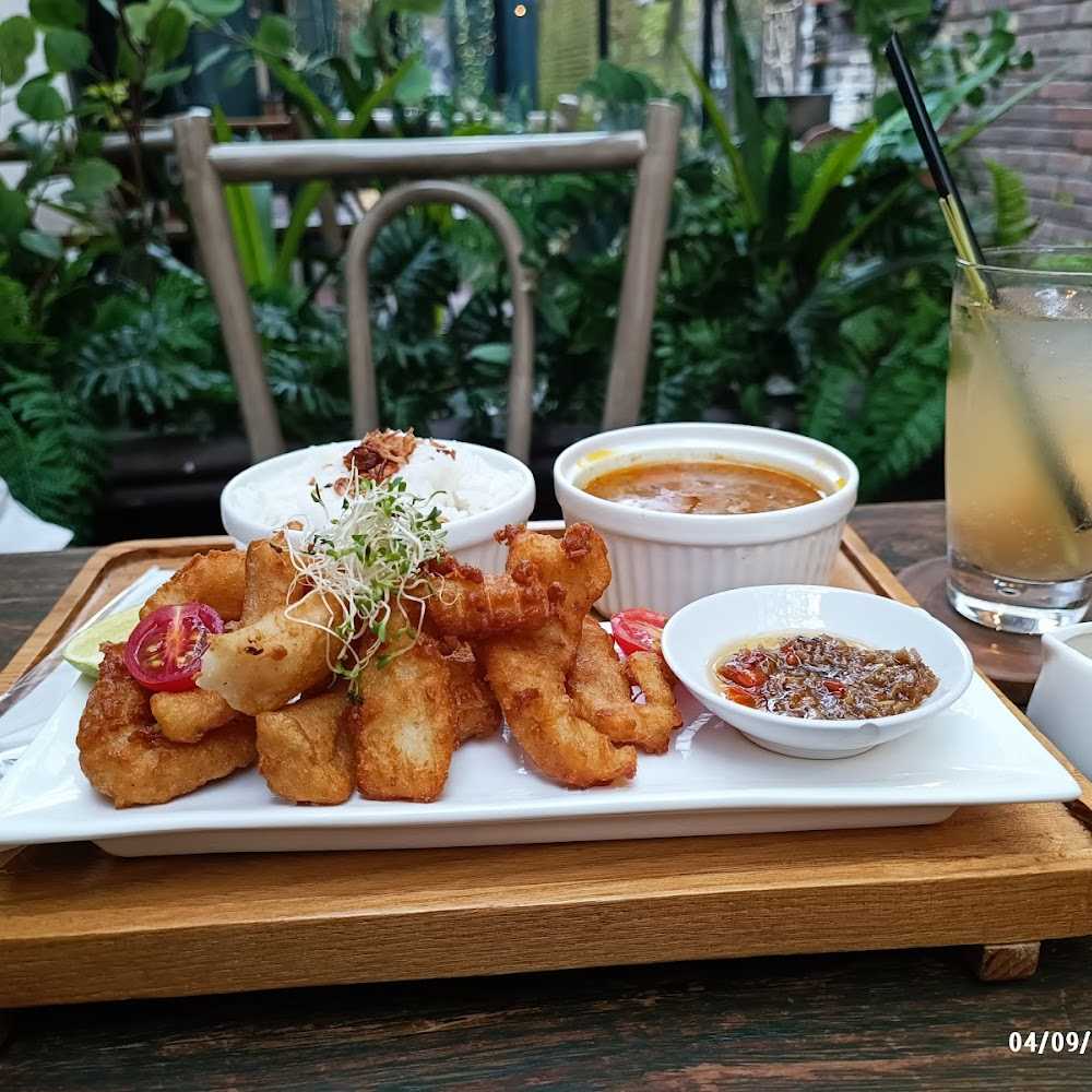 Kuliner ONNI House Surabaya