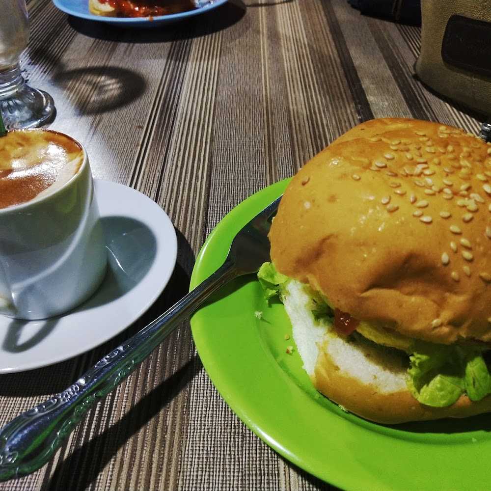 Kuliner Limawarna dalgona & boba tembung