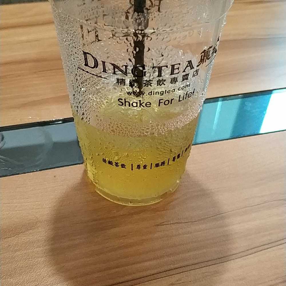 Kuliner Ding Tea Nagoya Hill