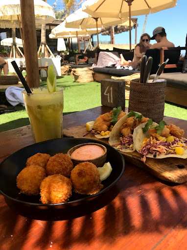 Kuliner The Lawn Canggu