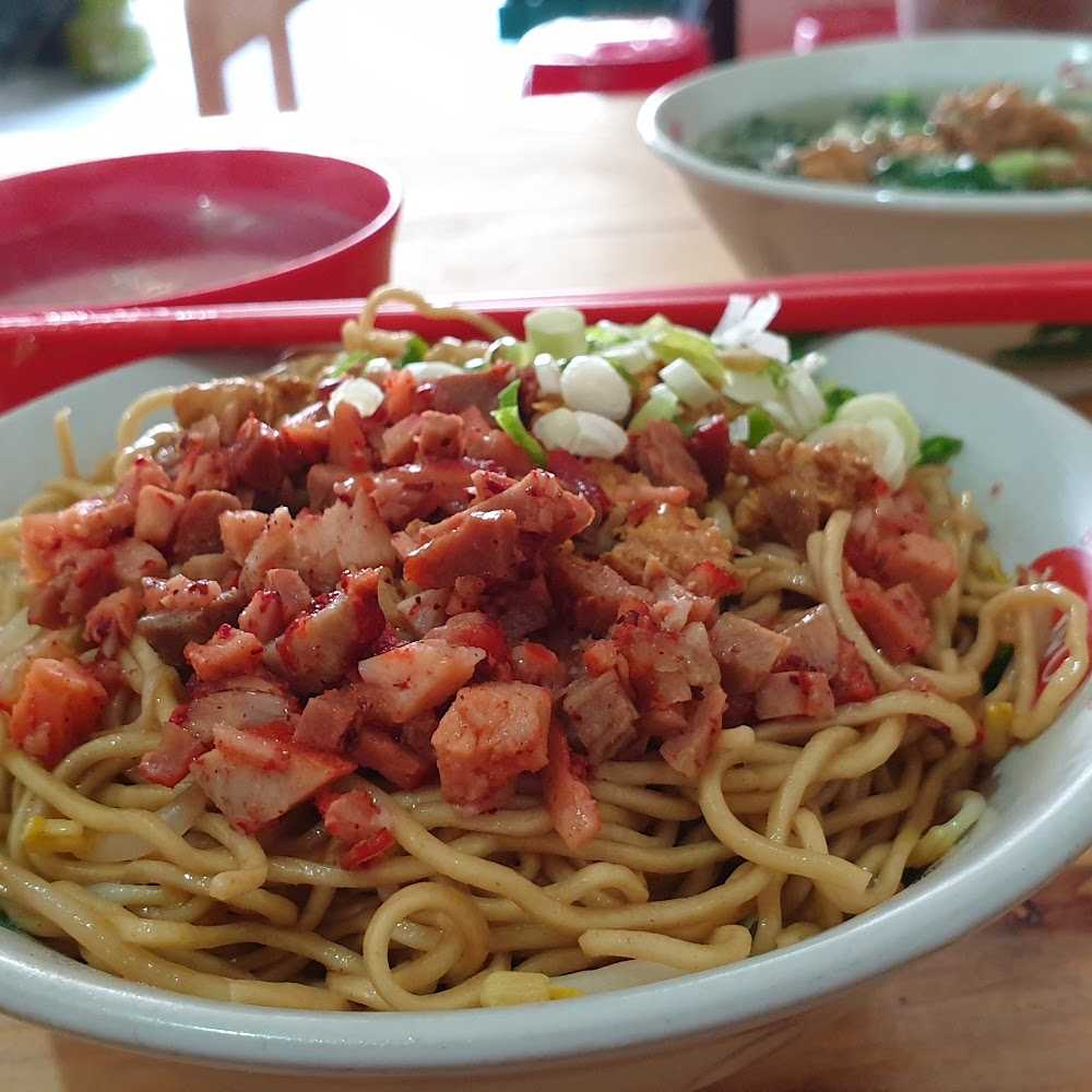 Kuliner Bakmi Ayam Oshin