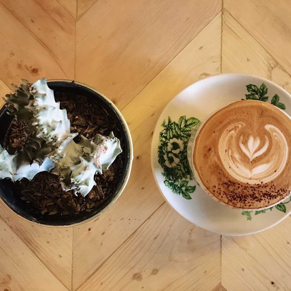 Kuliner Dear Lucy Coffee