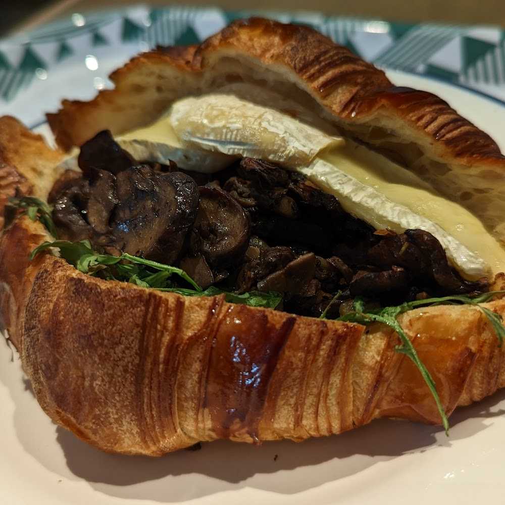 Kuliner Tiong Bahru Bakery