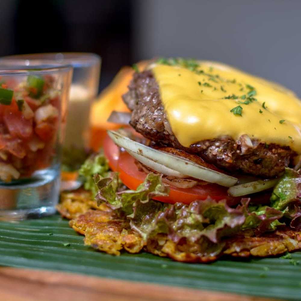 Kuliner The Podium Cafe