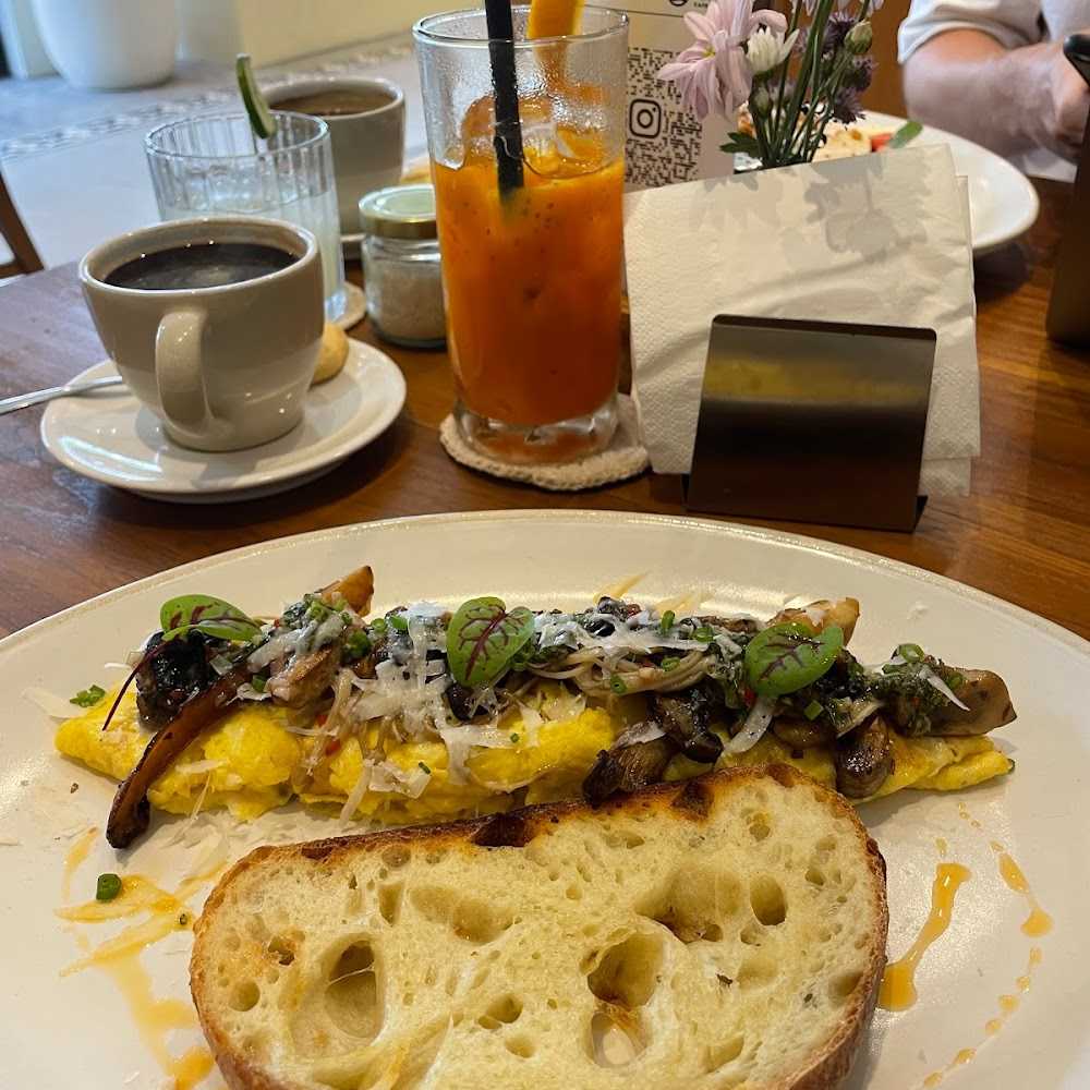 Kuliner KAI Cafe & Bar