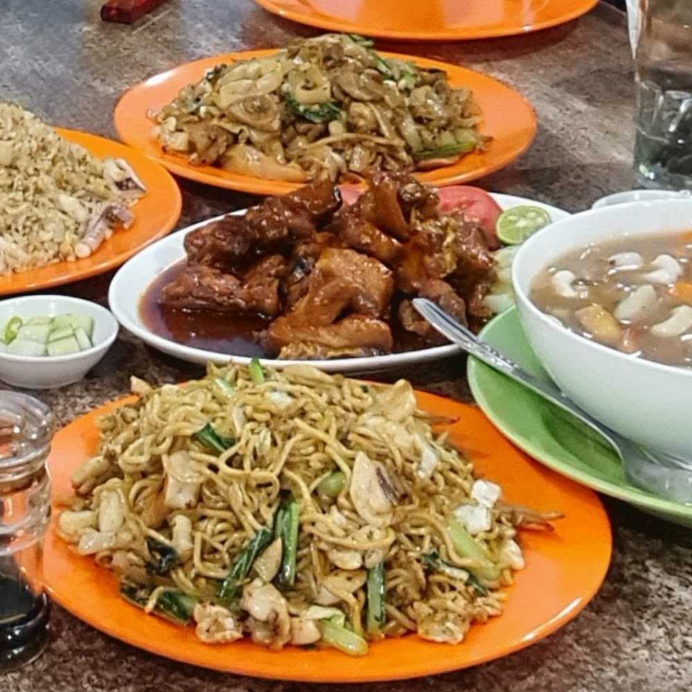 Kuliner Sahabat Mixue Grand Galaxy Bekasi