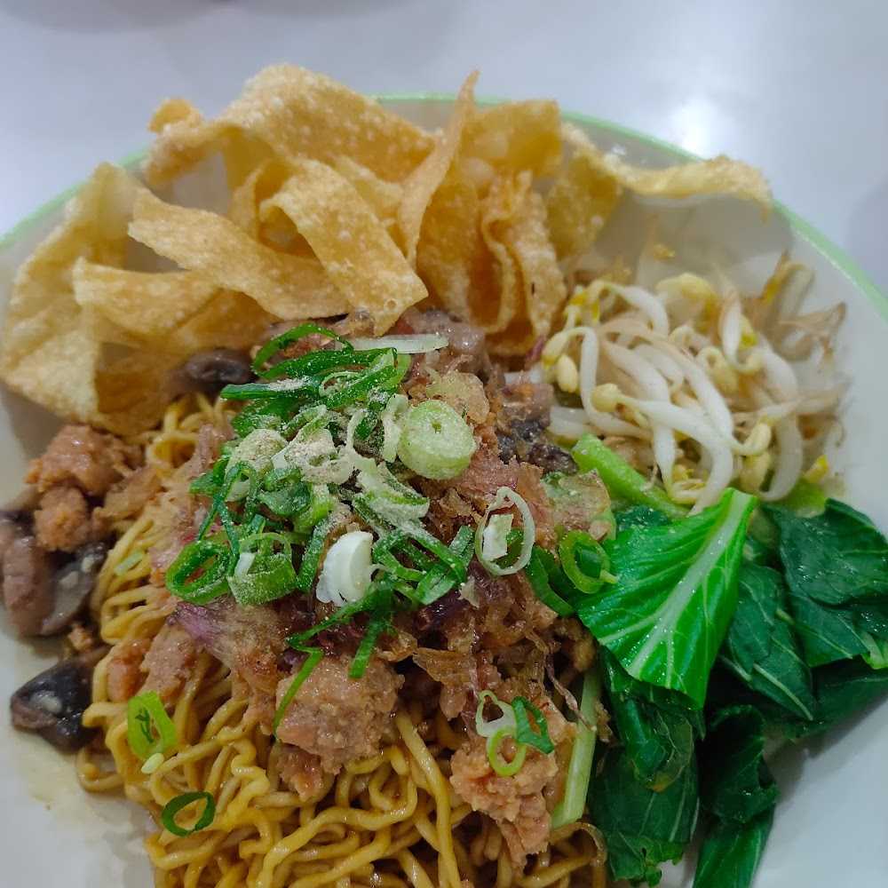 Kuliner Sahabat Mixue Grand Galaxy Bekasi