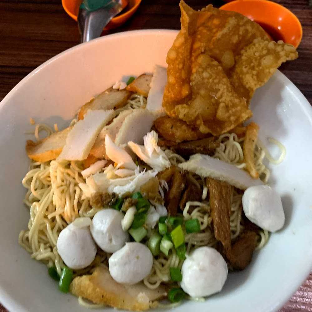 Kuliner Bakmie Tunggu Yau Tek